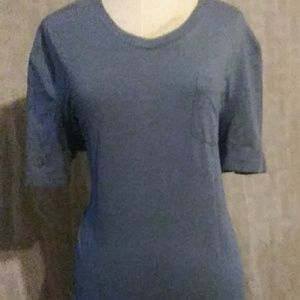Cut pocket t-shirt